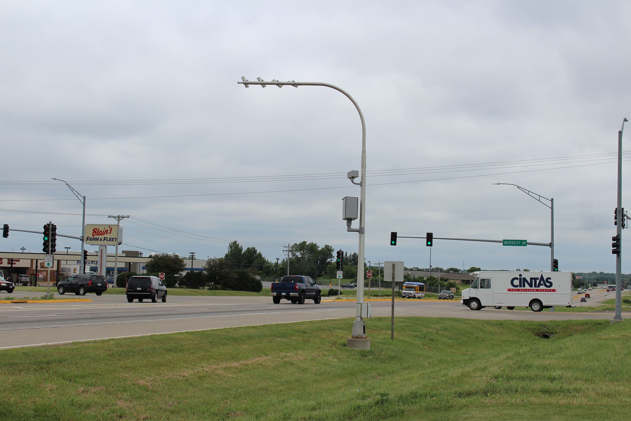 061118 universitydr camera 01