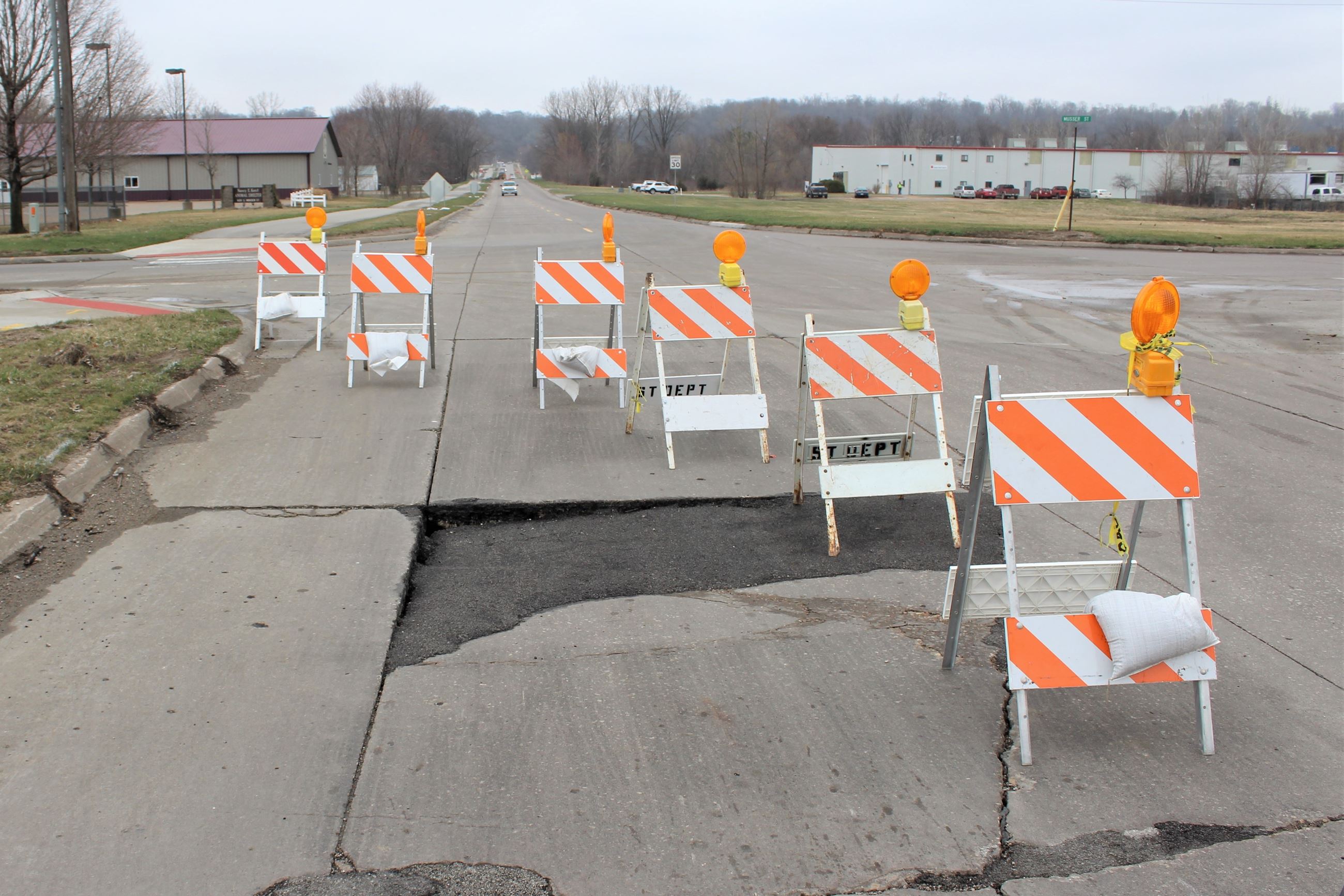 Houser Street closure 040519 (JPG)