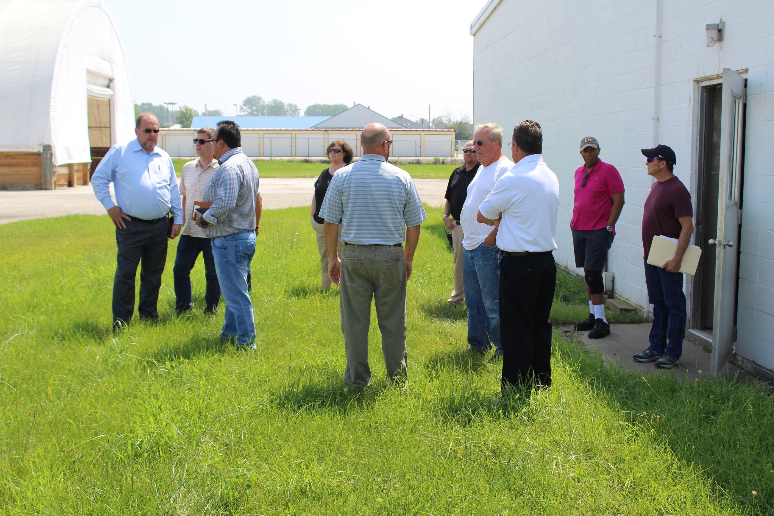 City Council tours former IDOT facility on Lake Park Boulevard 002 (JPG)