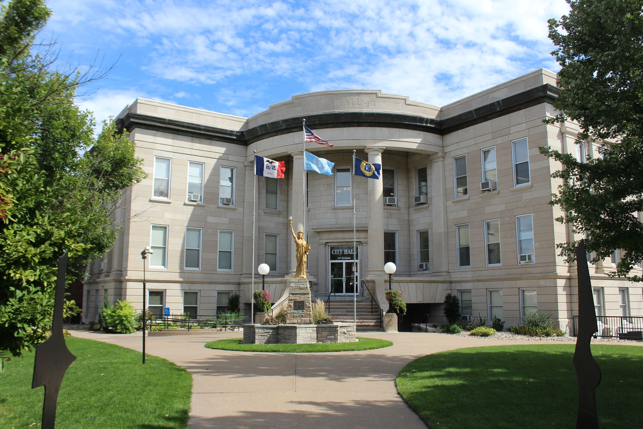 100319 Muscatine City Hall 001 (JPG)