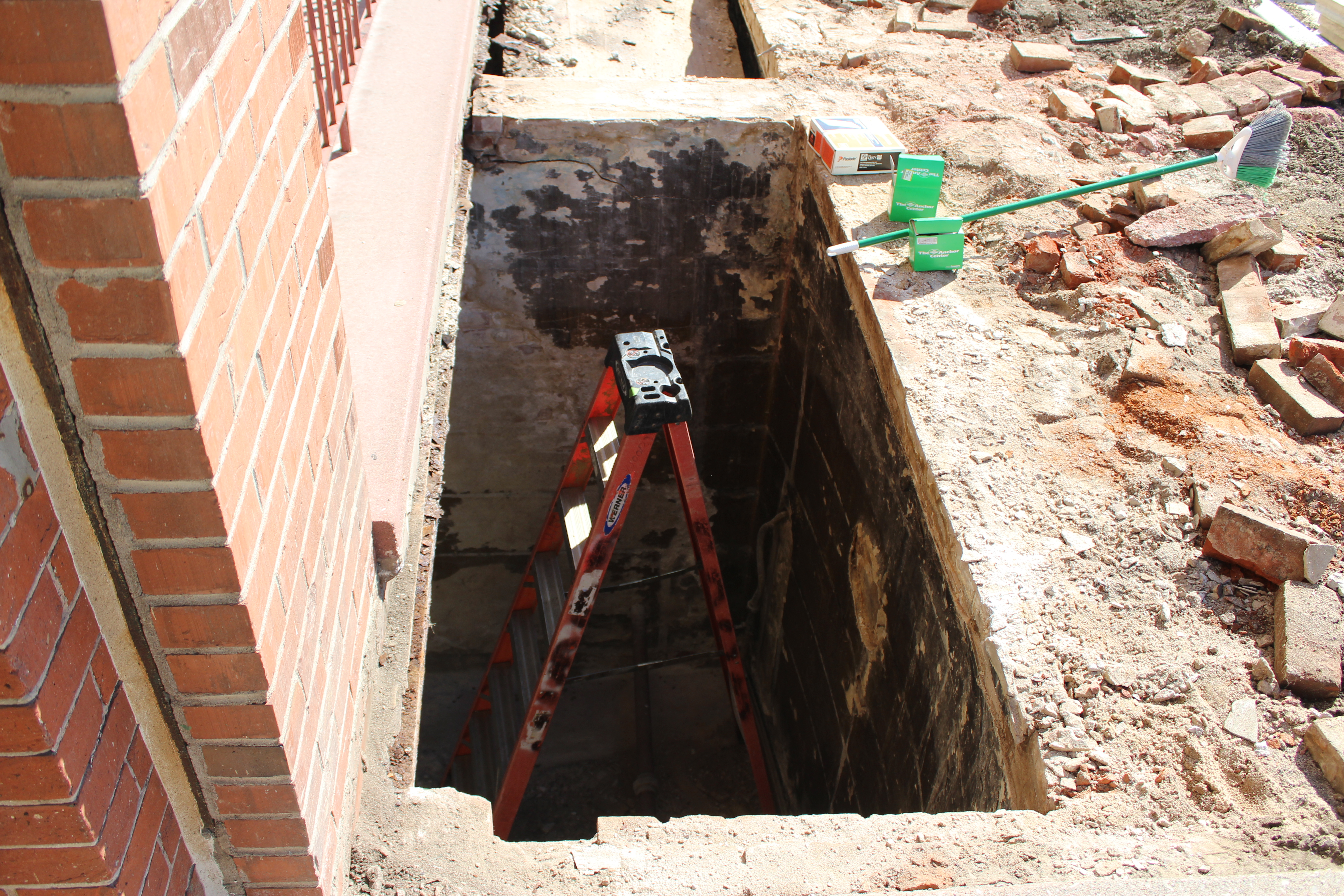 061620 2nd Street Batterson Building Vault 004 (JPG)
