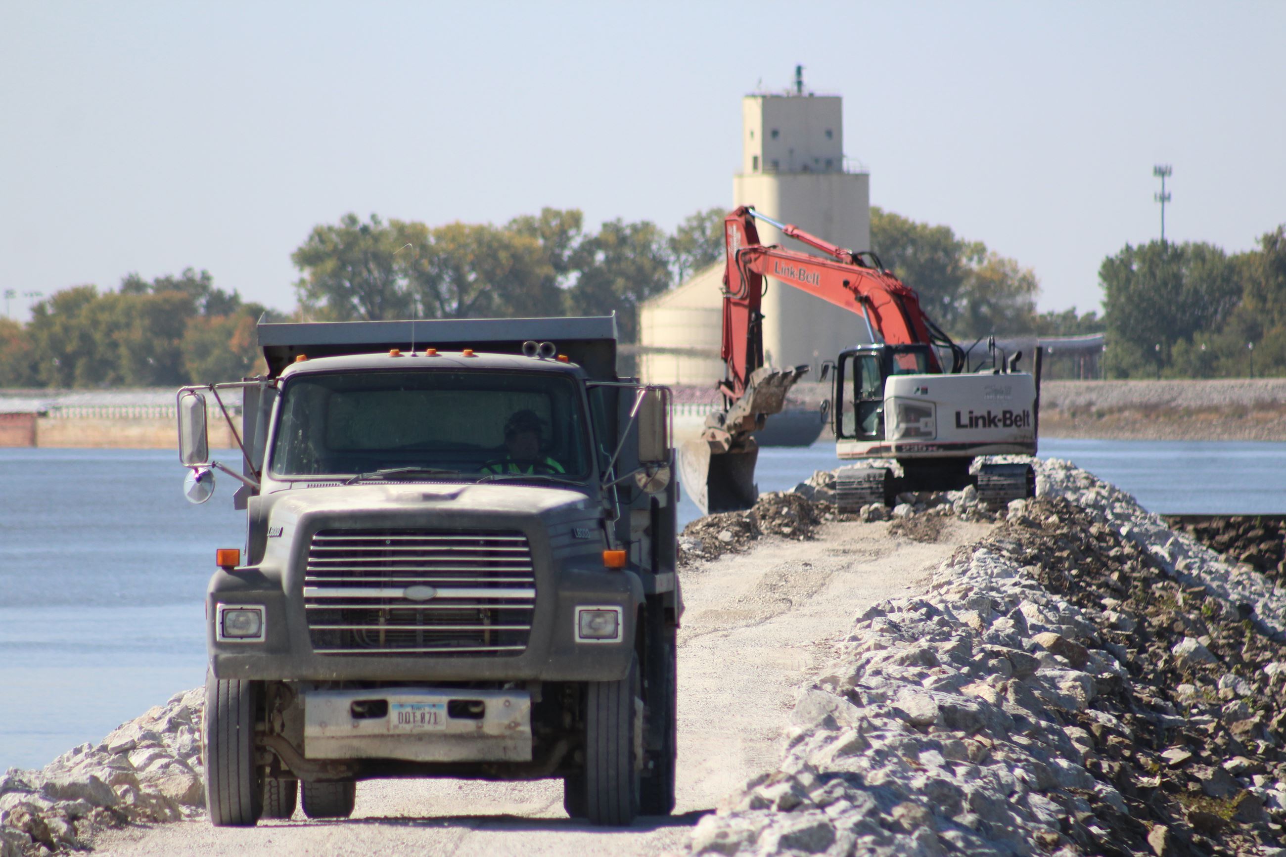 100720 Sea Wall Repair 005 (JPG)