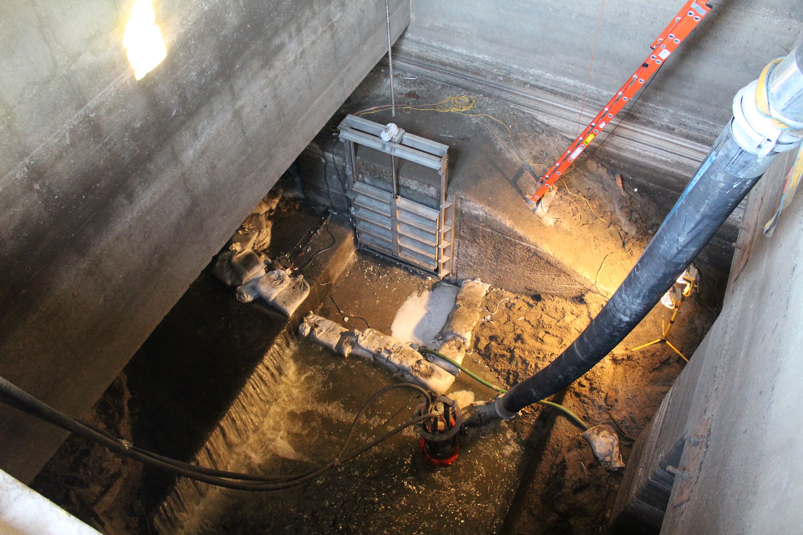 030921 Papoose Creek LIft Station - new sluice gate installed overview (JPG)