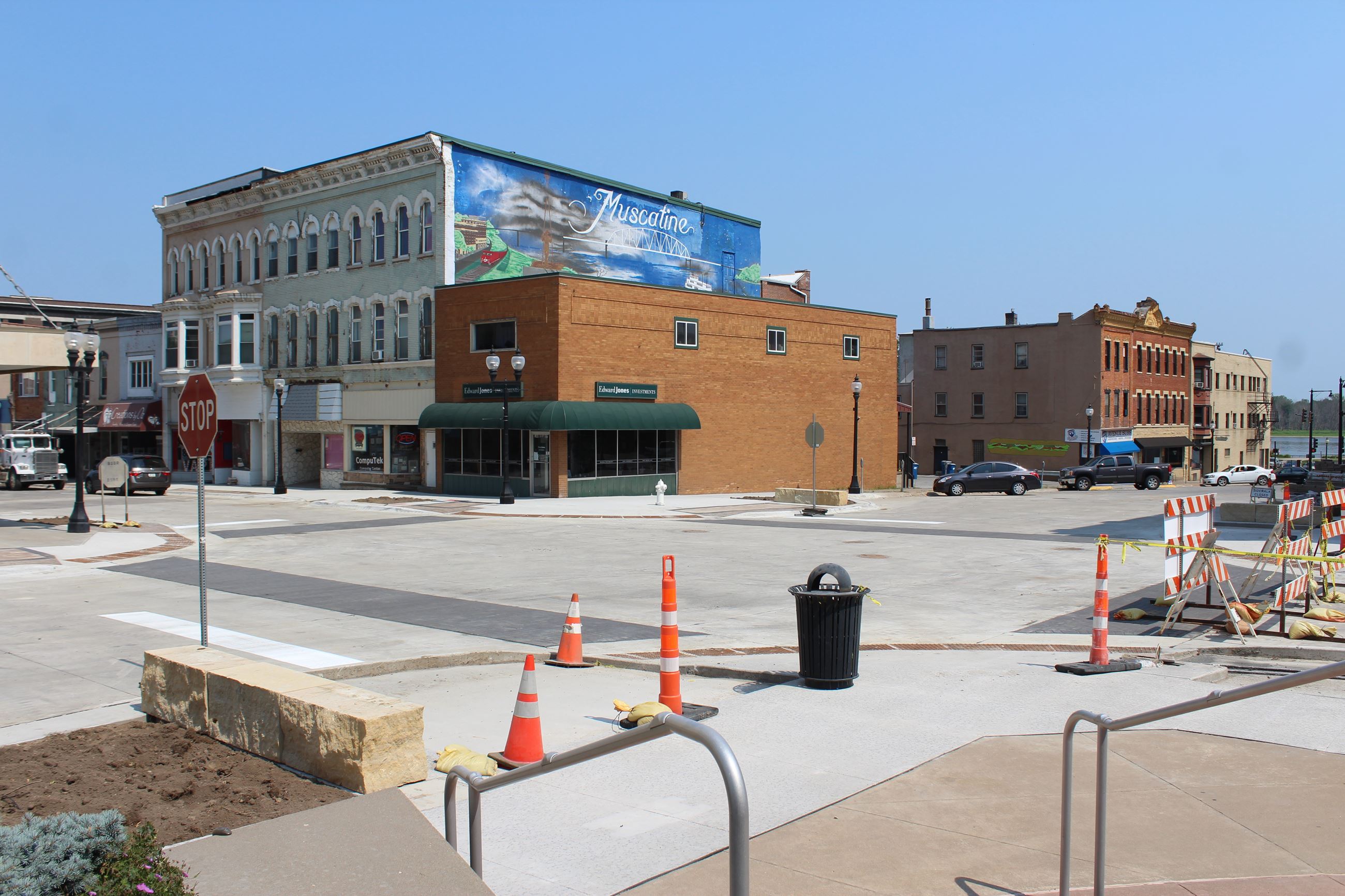 072621 2nd Street - Iowa Avenue intersection open 01 (JPG)