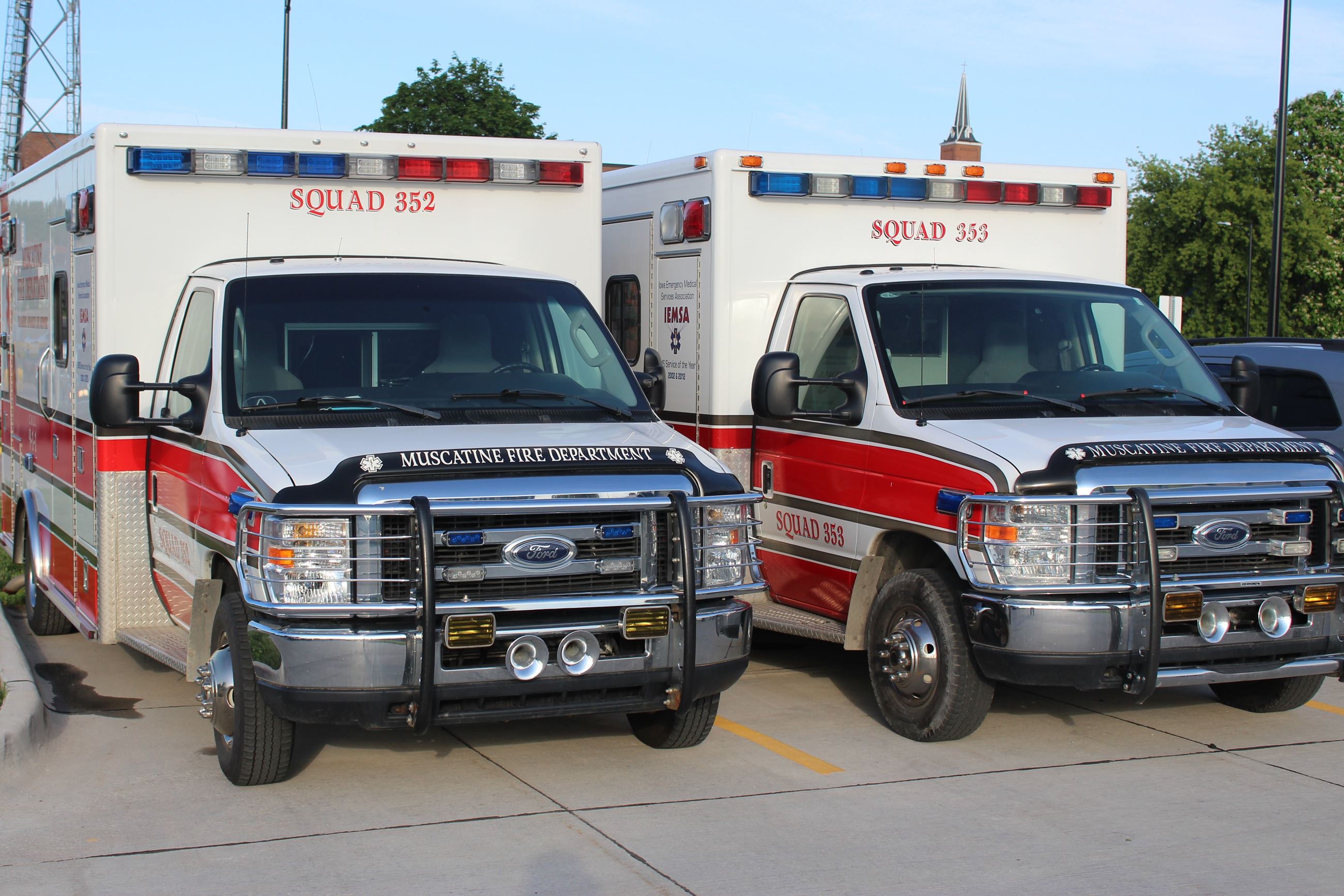 Muscatine Fire Ambulances going to Ukraine (JPG) 001