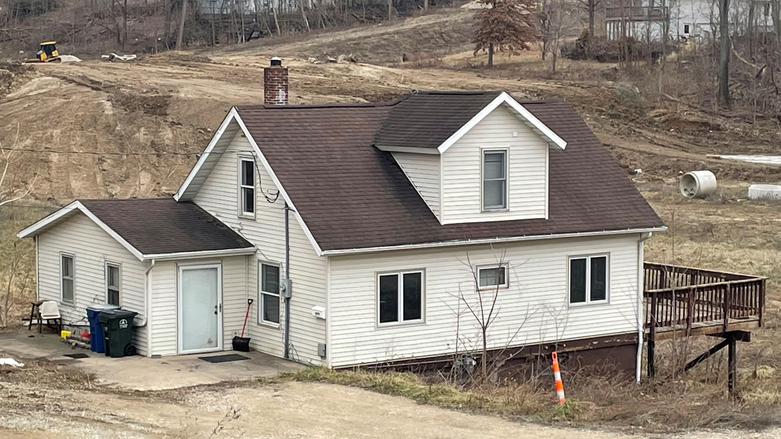 700 Juniper House to Relocate (JPG) 020724