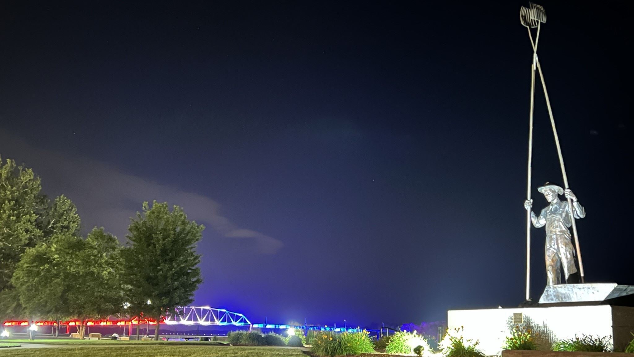 Muscatine Riverfront at night with bridge in background (JPG)