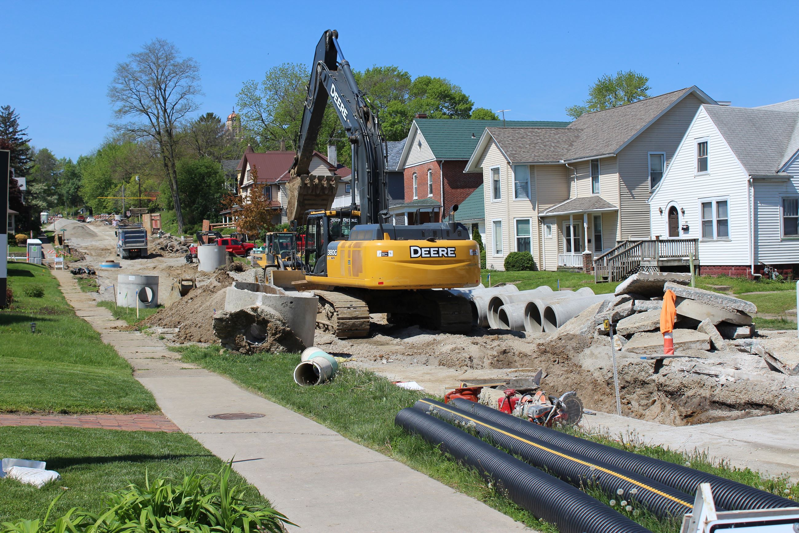 051519 8th Street work (JPG)